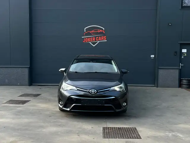 Toyota Avensis SW 1.8i Premium Navi Camera Trekhaak