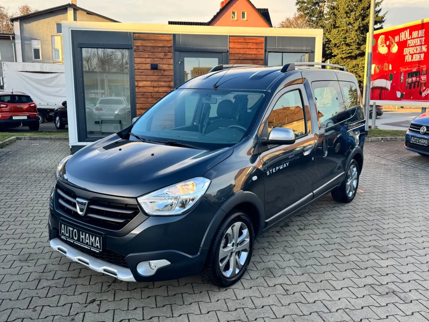 Dacia Dokker Stepway 116 PS *NAVI*SHZ*KAM*32TKM* Grau - 2