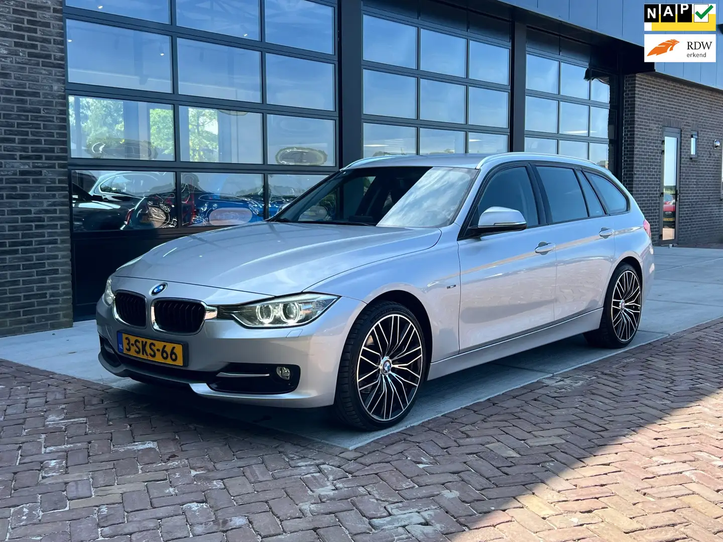 BMW 316 3-serie Touring 316i Executive Sport | Autm | Leer Grau - 1