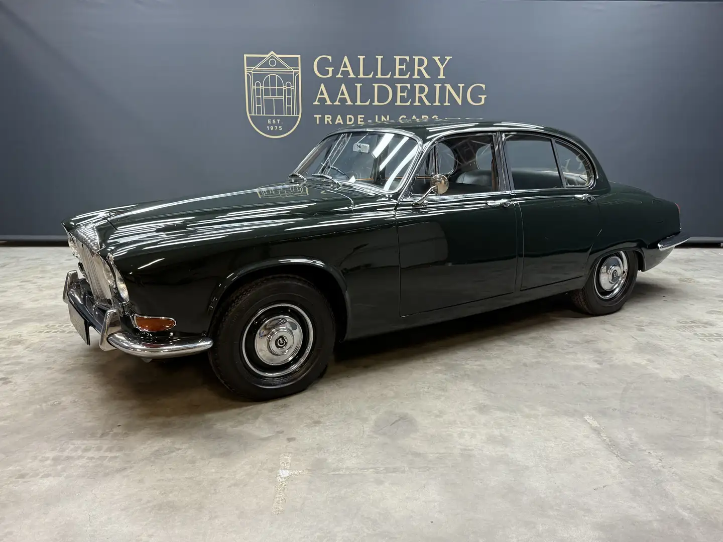 Jaguar Daimler Sovereign 420 Saloon Trade-in car More than 20 yea Groen - 1