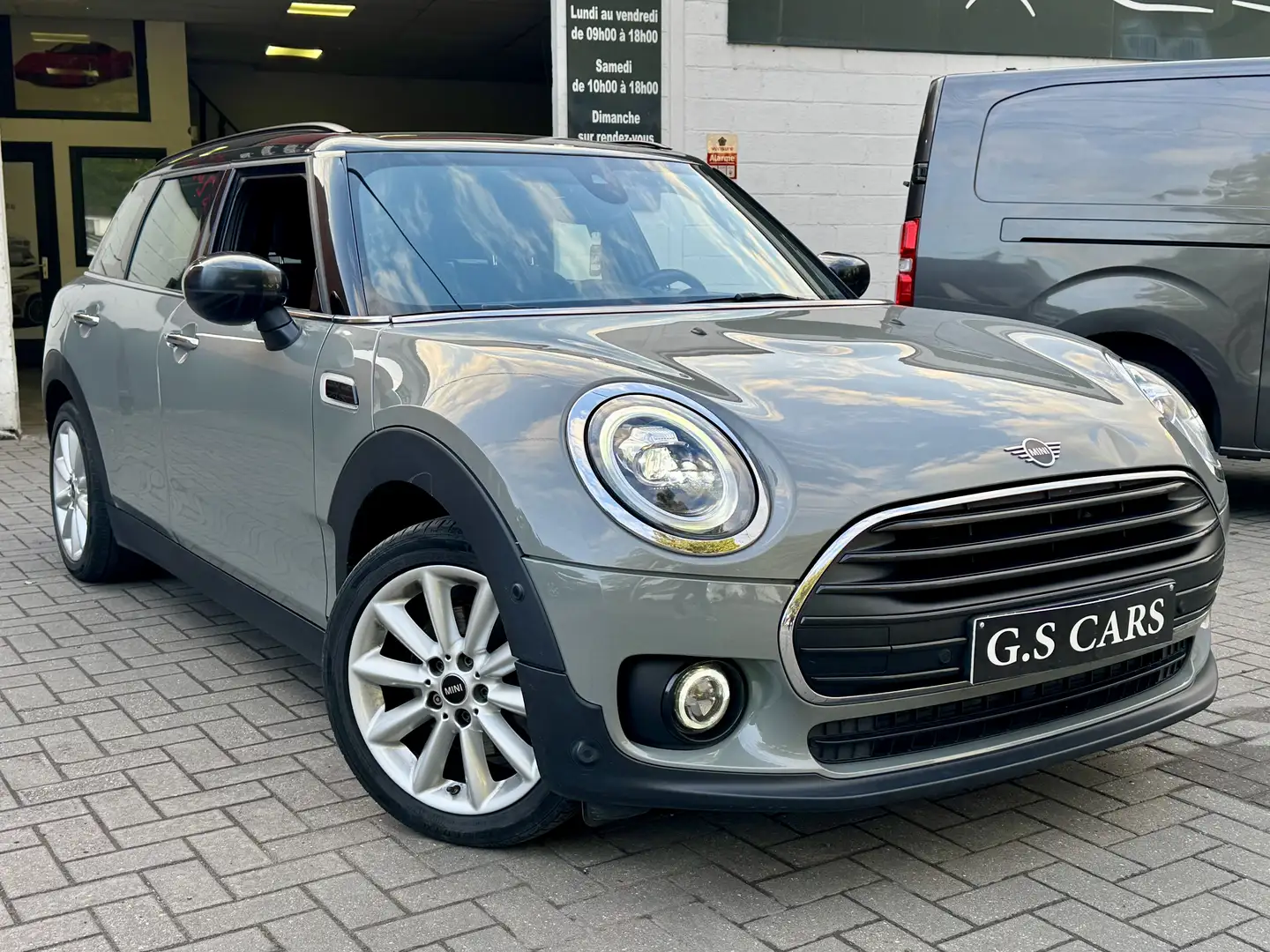 MINI Cooper Clubman ✅ 1.5 essence - carnet complet - 1er propri ✅ Gris - 2