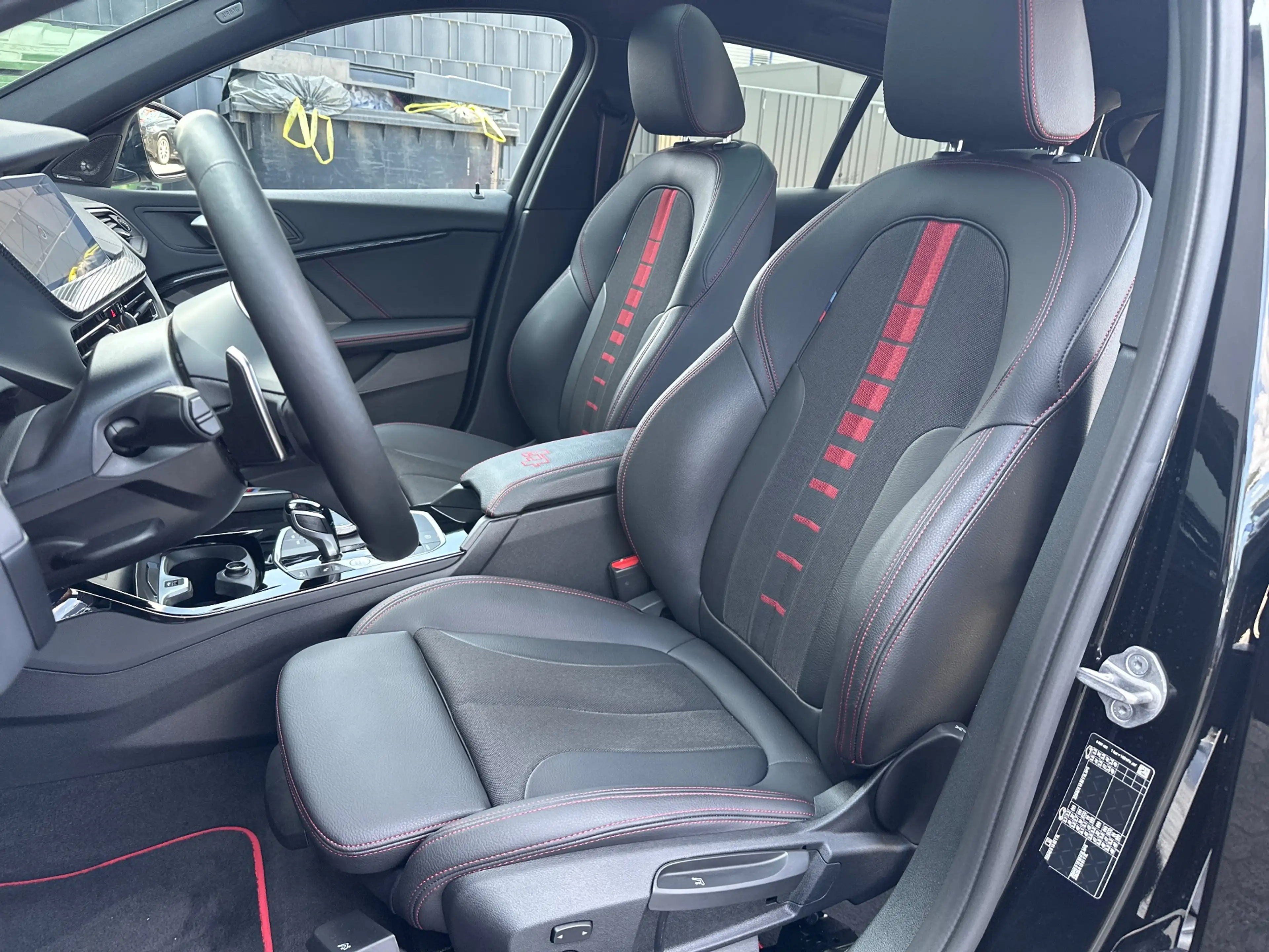 BMW 128 Sport-Aut. NAV+LED+PANO+HUD+SHZ+PDC+DAB+18ZOLL — photo 9