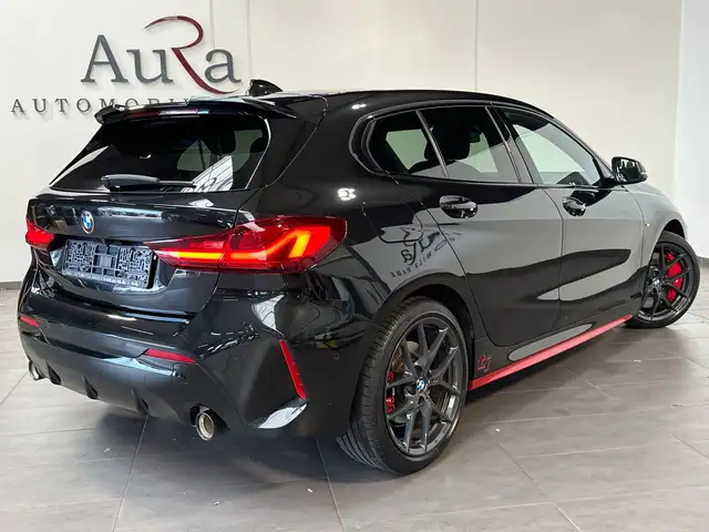 BMW 1 Series view 5