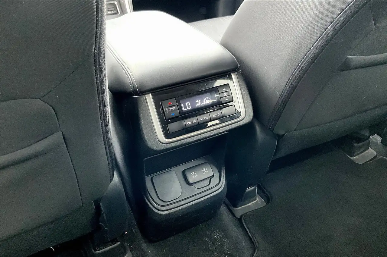 Subaru Ascent снимка Subaru Ascent