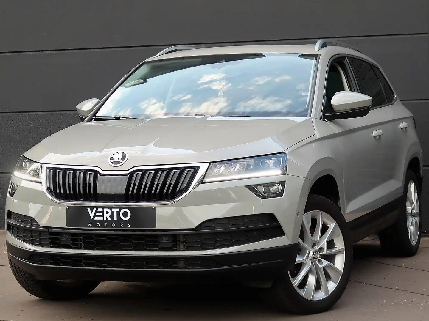 Skoda Karoq 1.5 TSI ACT Style DSG Grey - 2