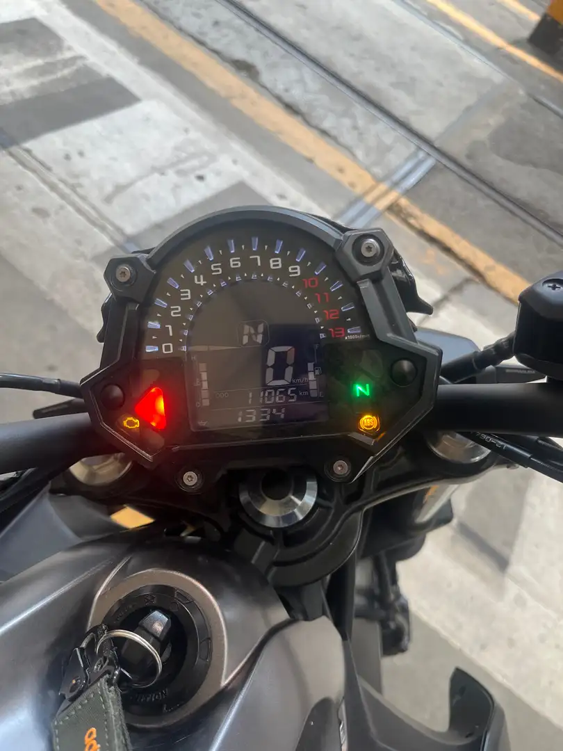 Kawasaki Z 650 Verde - 2