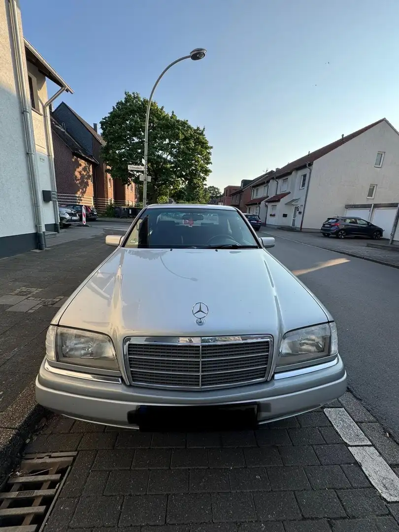 Mercedes-Benz C 180 Elegance - 1