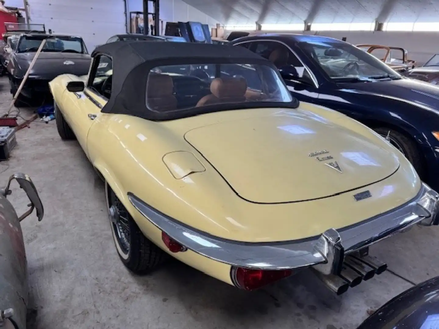 Jaguar E-Type serie 3 convertible Sarı - 2