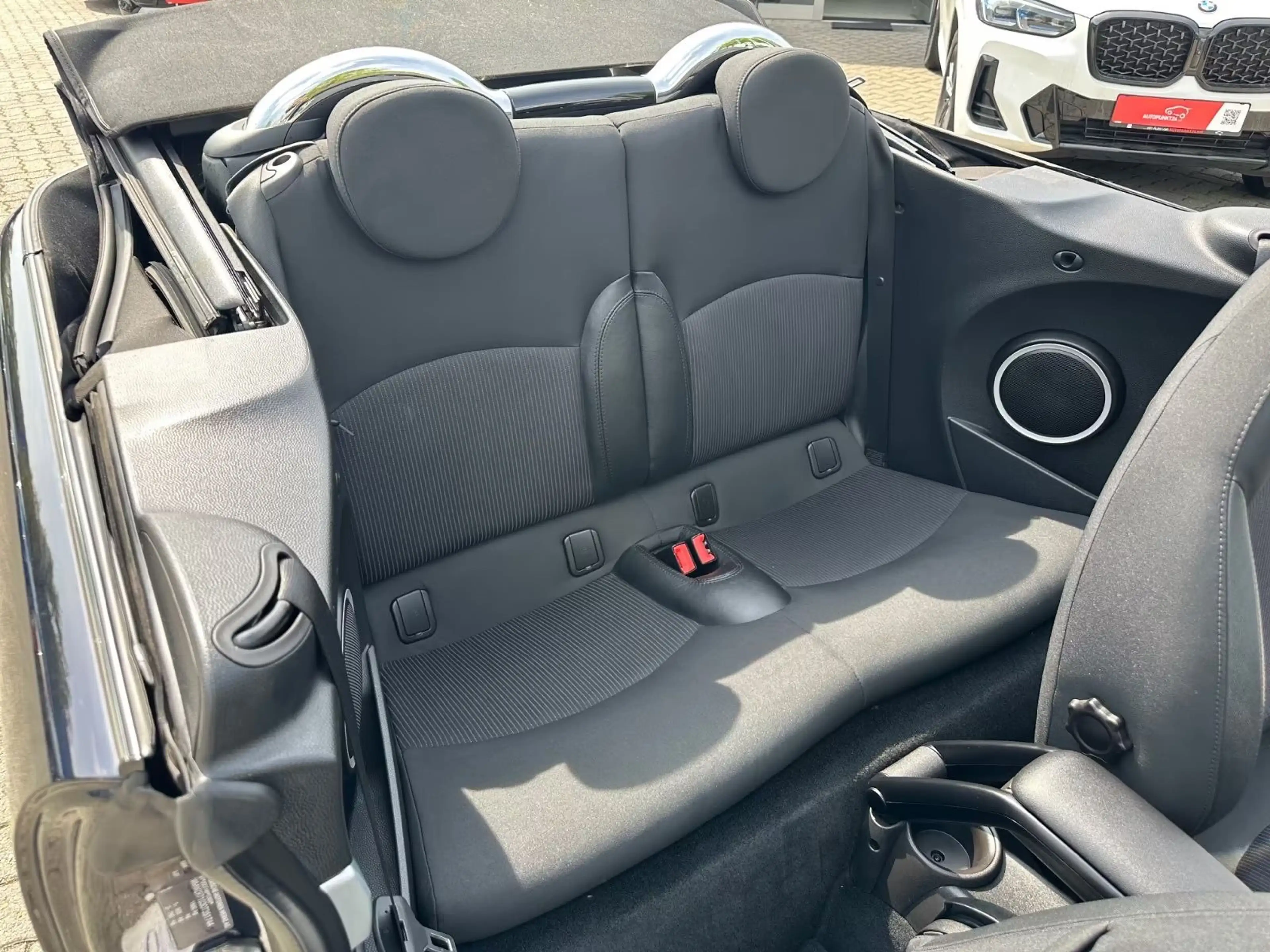 MINI Cooper SD Cabrio Cooper SD 2.HD Bi-Xenon NAV Bluetooth SHZ — photo 16