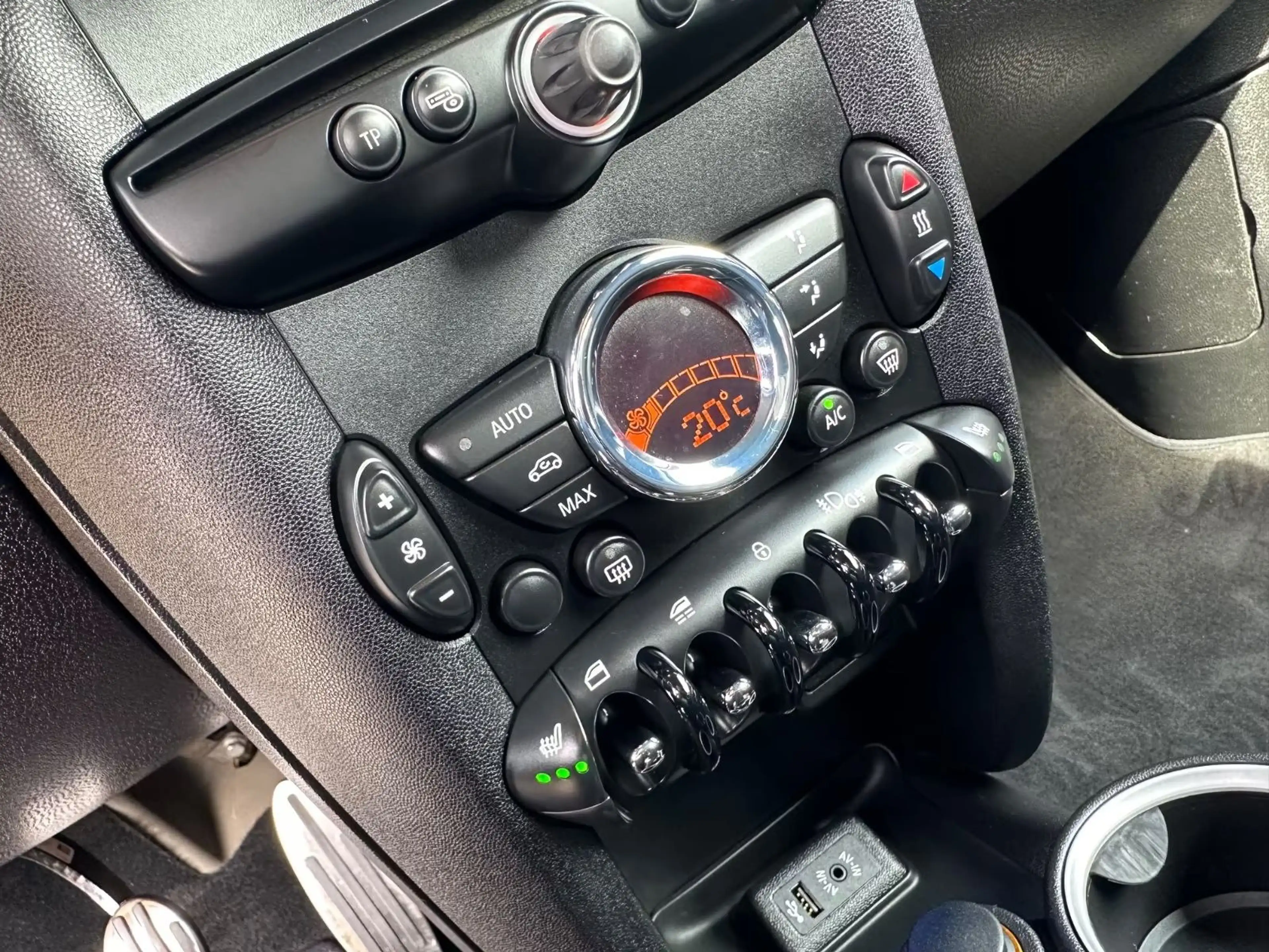 MINI Cooper SD Cabrio Cooper SD 2.HD Bi-Xenon NAV Bluetooth SHZ — photo 21