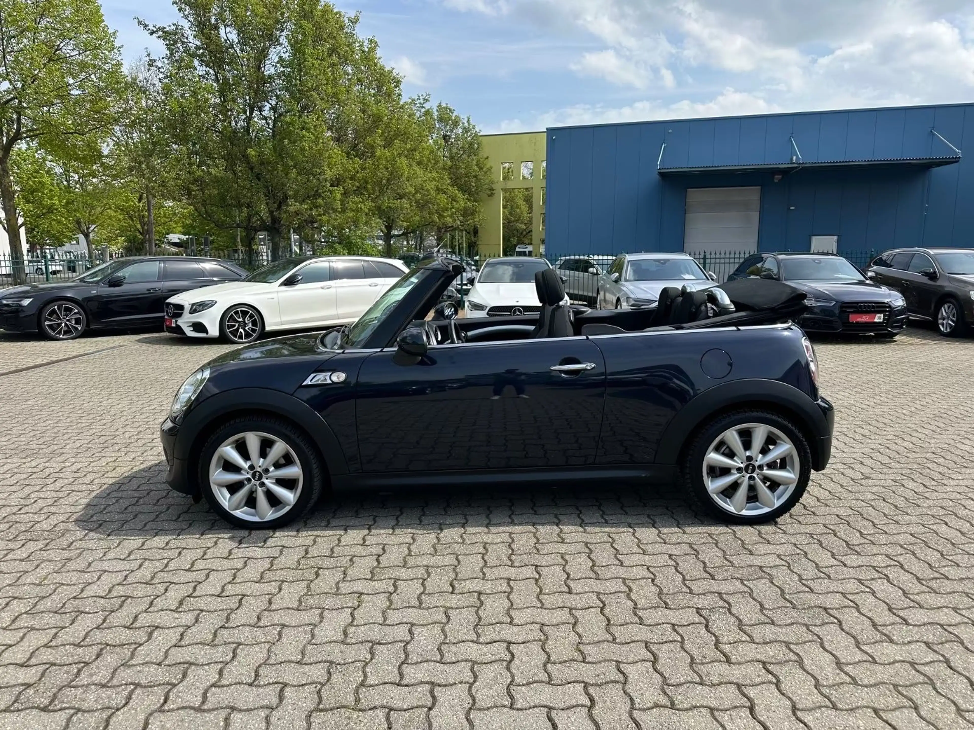 MINI Cooper SD Cabrio Cooper SD 2.HD Bi-Xenon NAV Bluetooth SHZ — photo 3