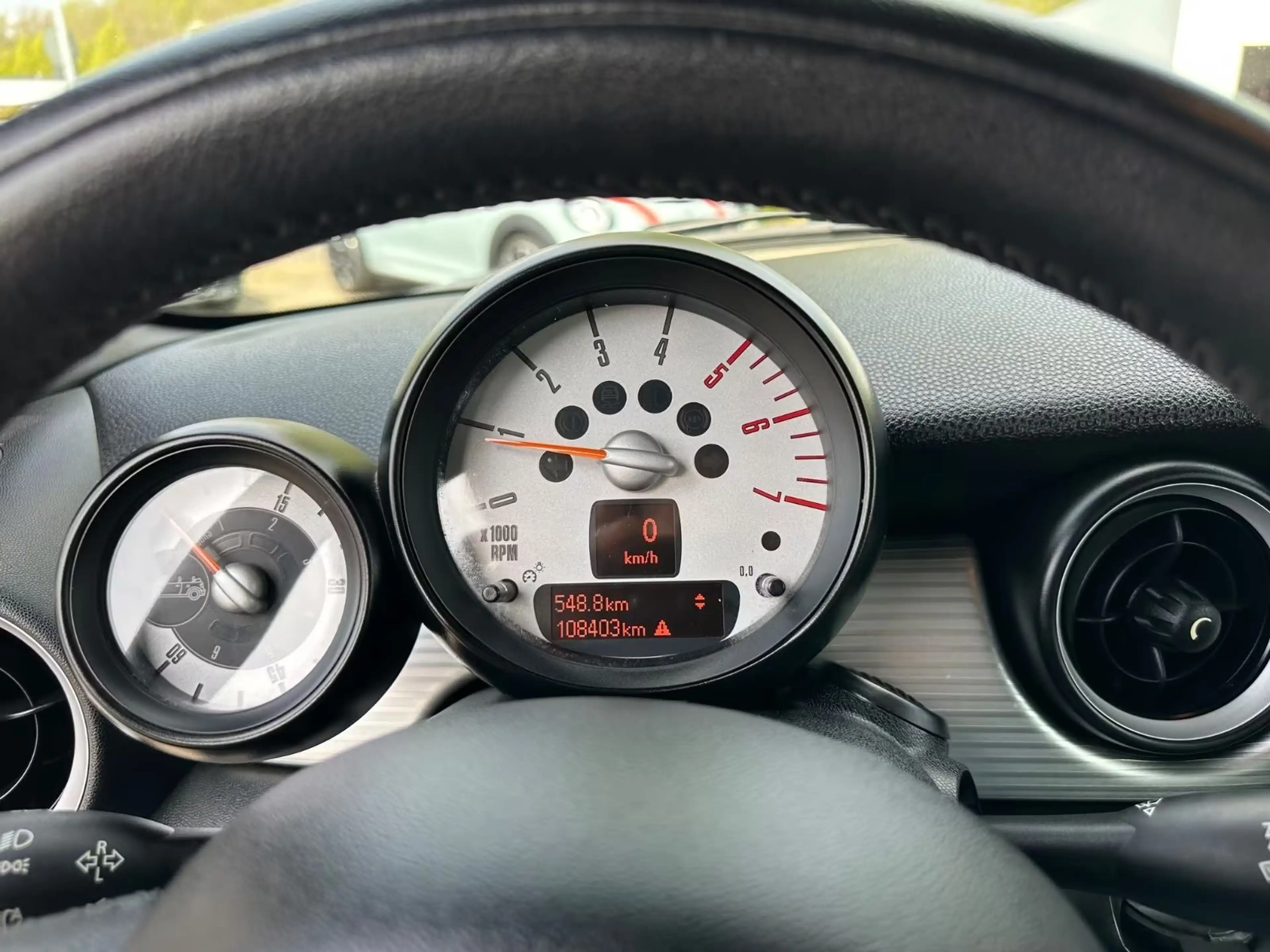 MINI Cooper SD Cabrio Cooper SD 2.HD Bi-Xenon NAV Bluetooth SHZ — photo 17