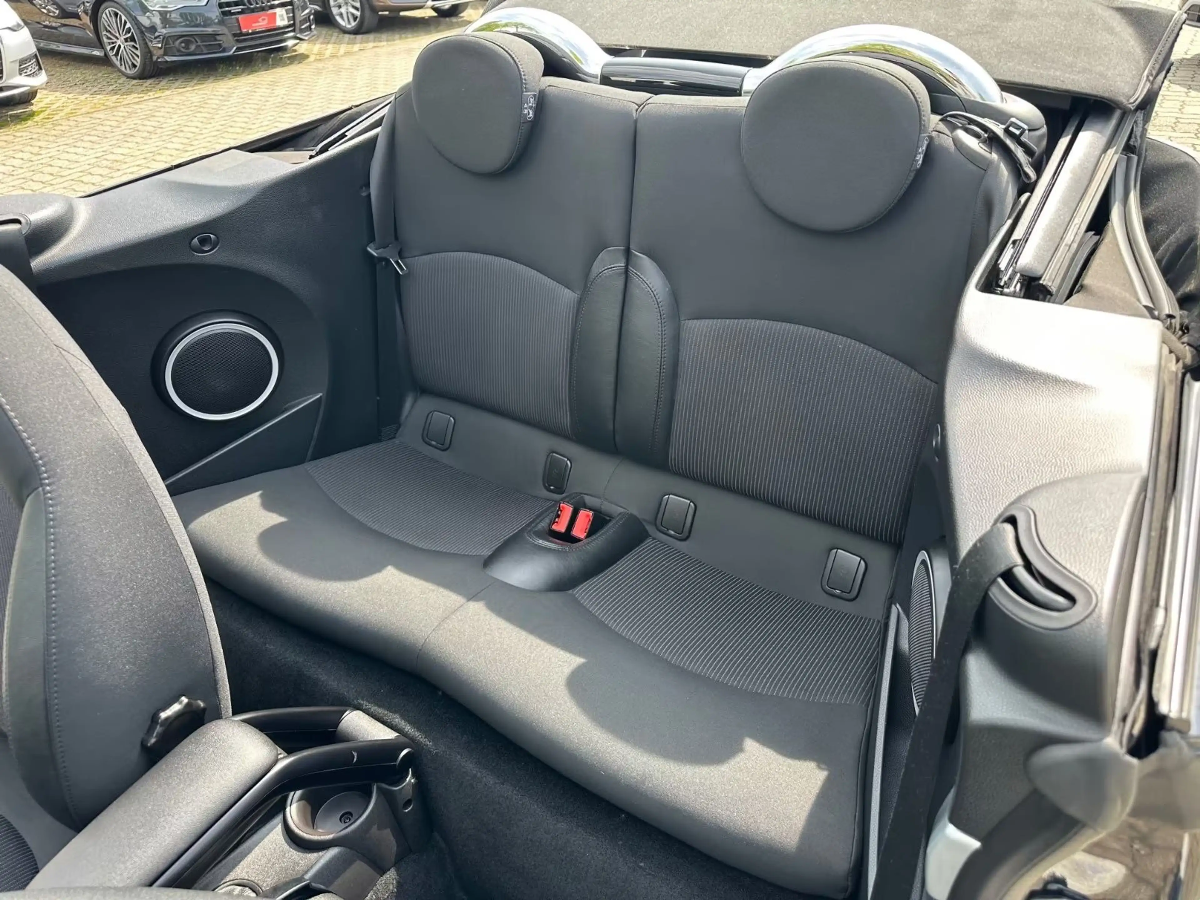 MINI Cooper SD Cabrio Cooper SD 2.HD Bi-Xenon NAV Bluetooth SHZ — photo 14
