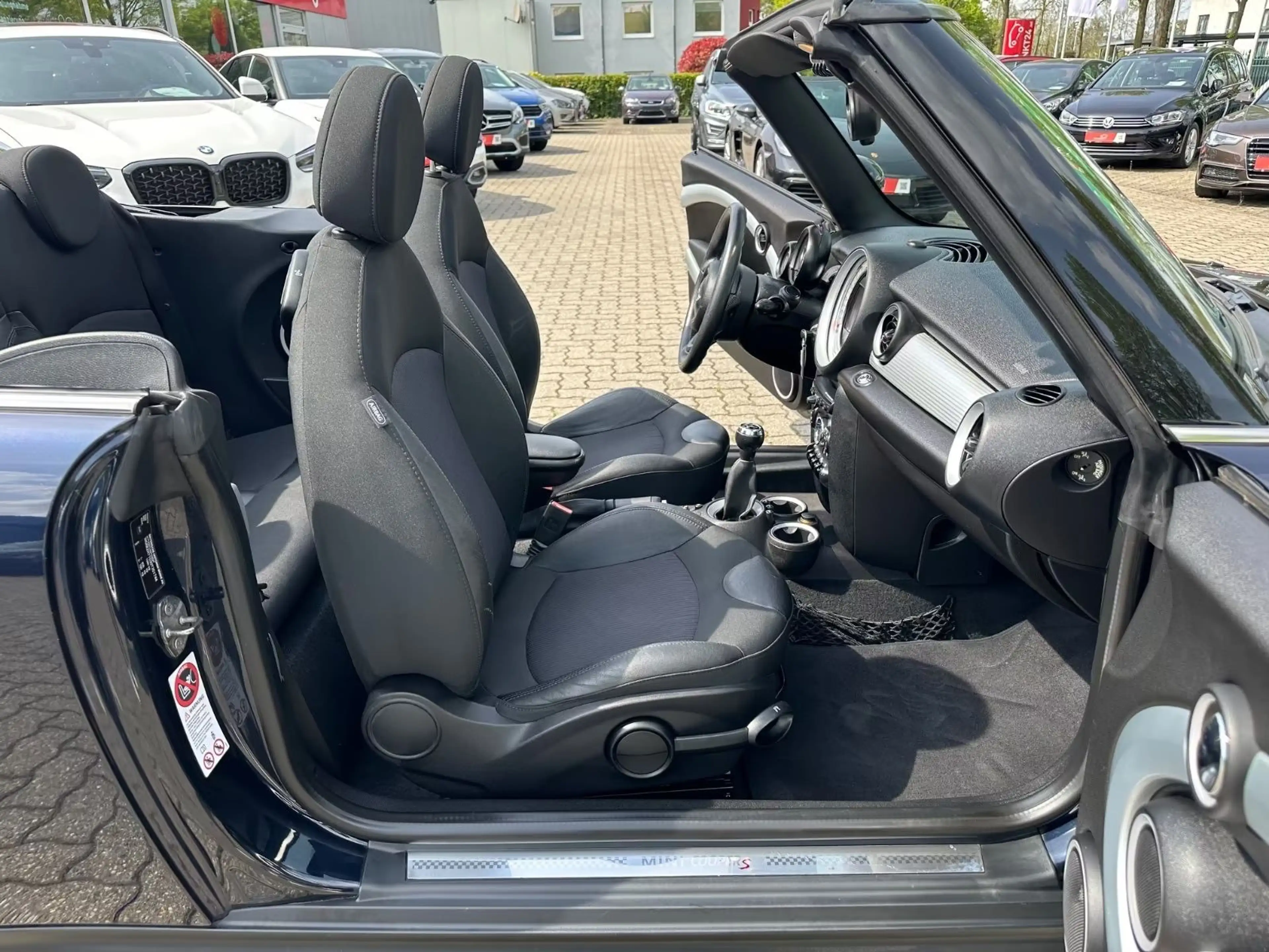MINI Cooper SD Cabrio Cooper SD 2.HD Bi-Xenon NAV Bluetooth SHZ — photo 15