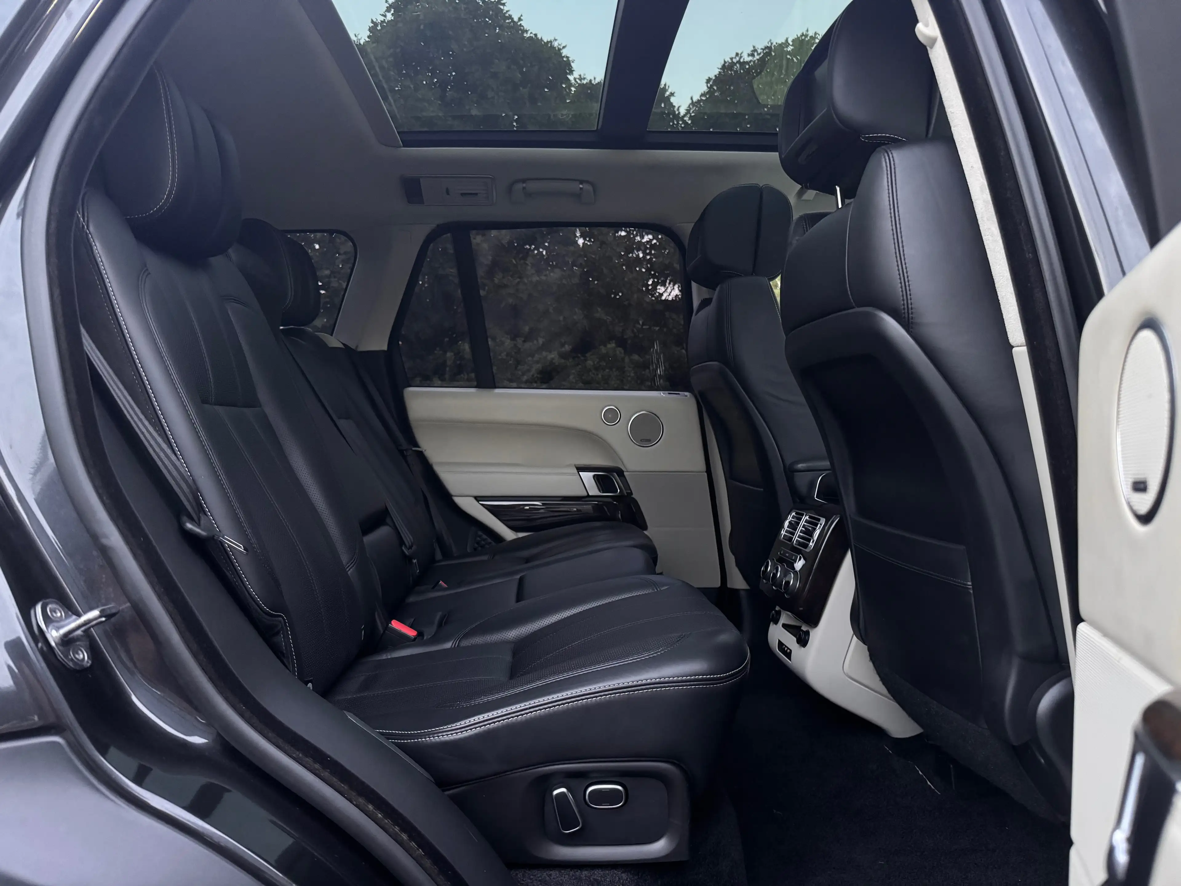 Land Rover Range Rover 4.4 SDV8 Autobiography | Lichte vracht — photo 8