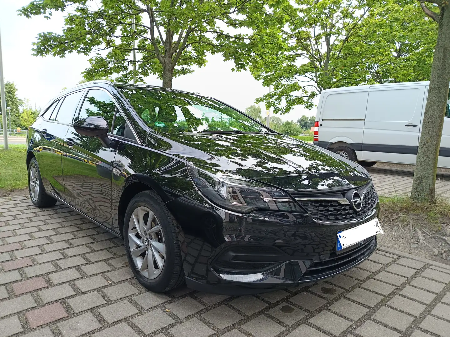 Opel Astra Astra 1.4 Turbo Start/Stop Sports Tourer St. Aut. Schwarz - 2