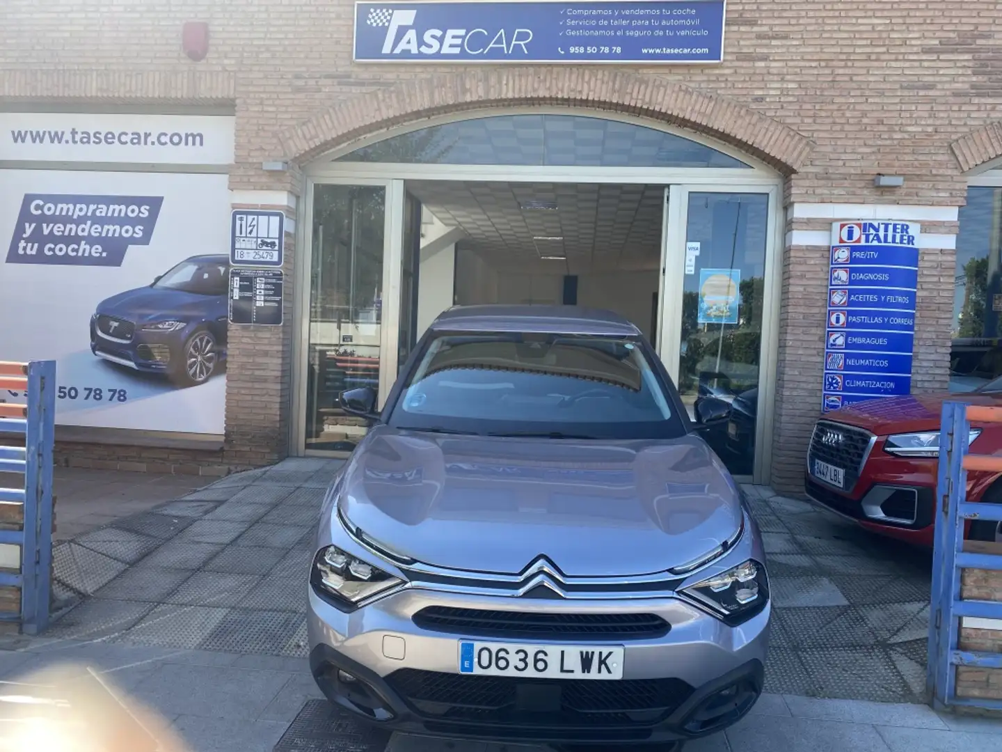 Citroen C4 1.5 BlueHDI S&S Feel 110 Gris - 1
