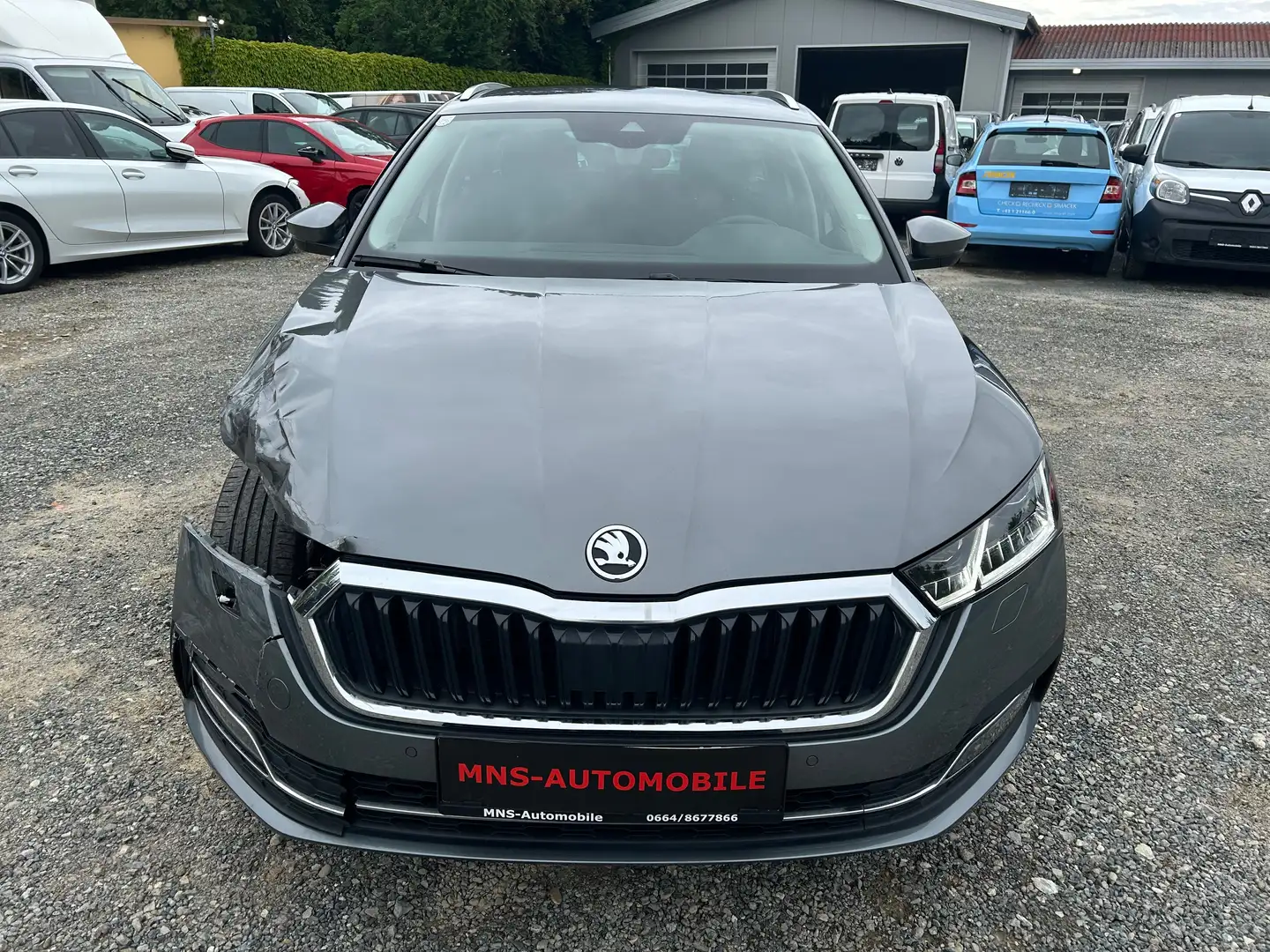 Skoda Octavia Style 1.0 TSI DSG Navigation LED Sportsitze Unfall Grijs - 2