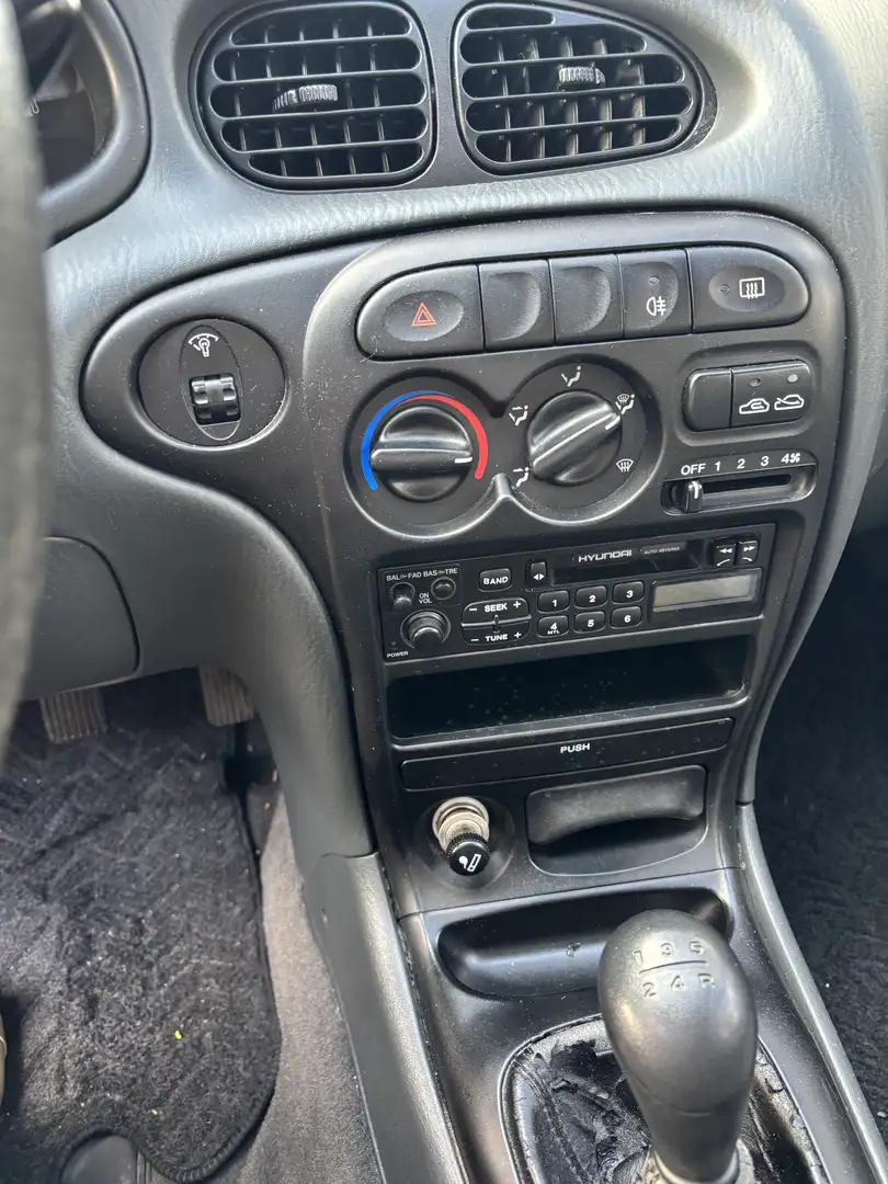 Hyundai Lantra 1.6i 16v GLSi Grün - 2