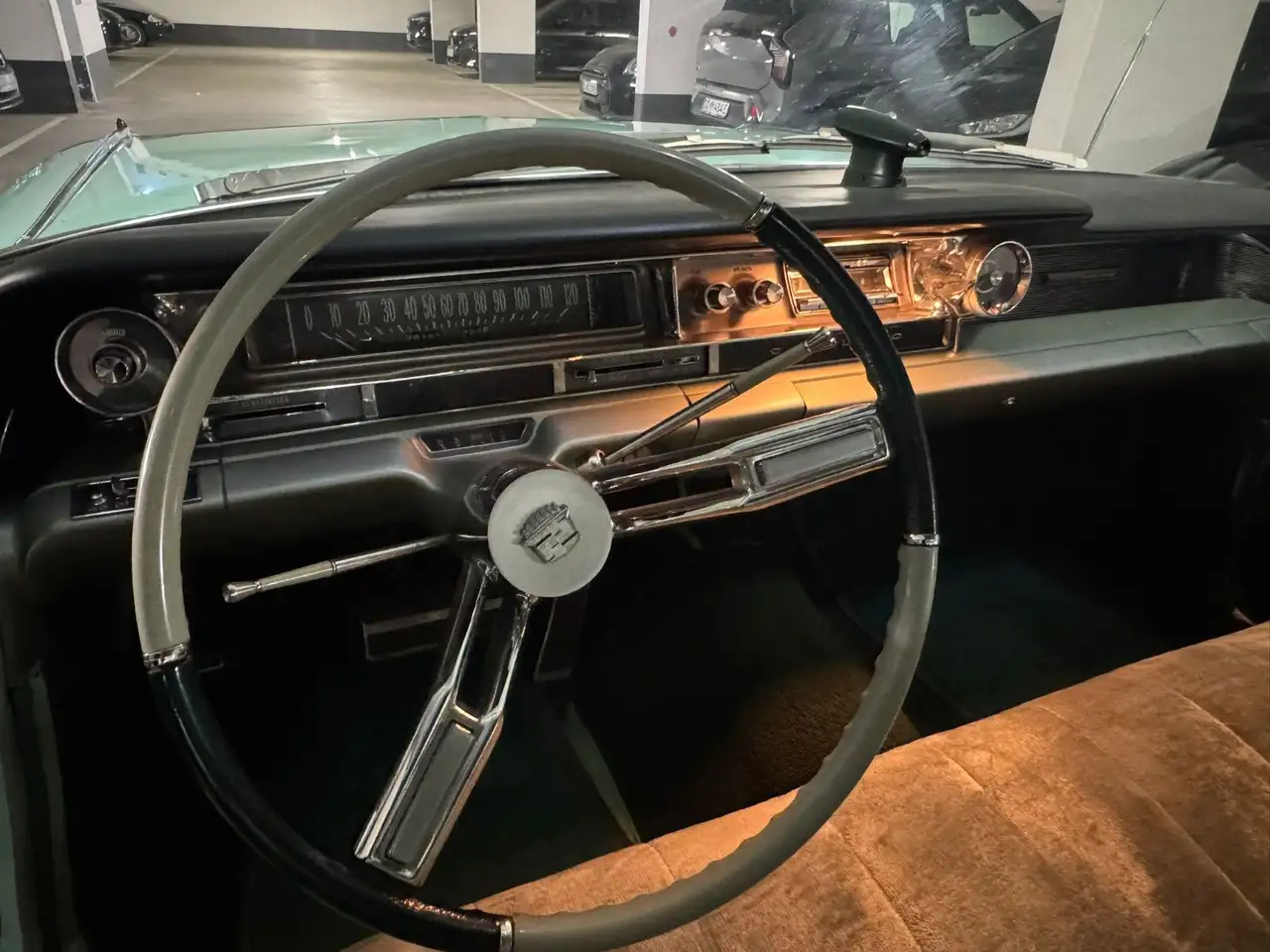 Cadillac Deville De Ville (6-Window) Oldtimer, foto 9