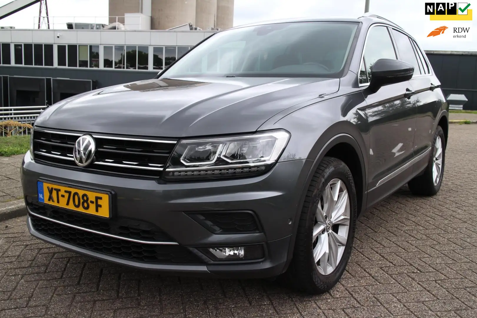 Volkswagen Tiguan 2.0 TSI 4Motion Highline Grijs - 1