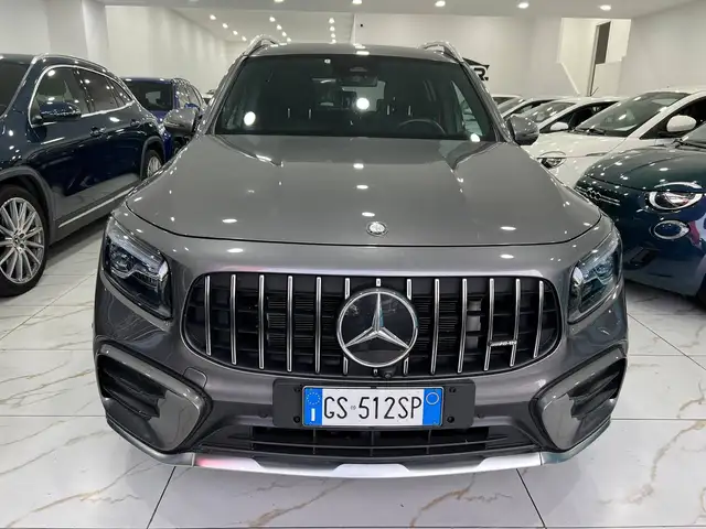 Mercedes-Benz GLB view 2