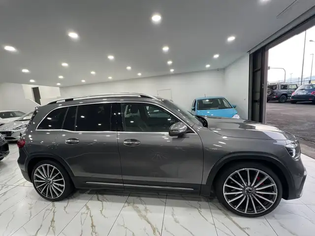 Mercedes-Benz GLB view 7