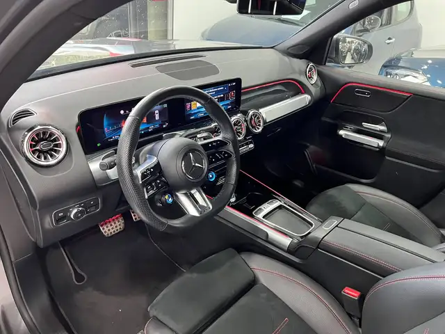 Mercedes-Benz GLB view 13