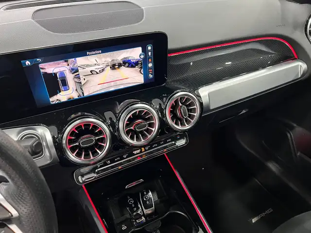Mercedes-Benz GLB view 15