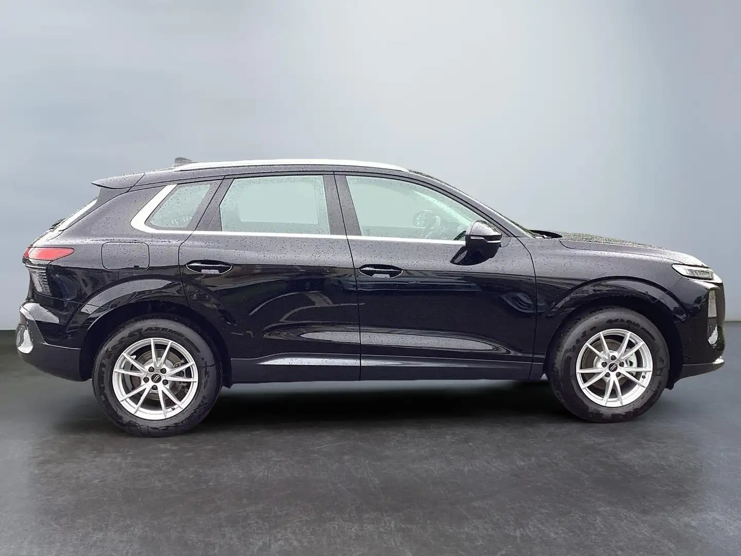 Audi Q3 Basis /sofort verfügbar 35 TFSI S tronic 110kW Schwarz - 2