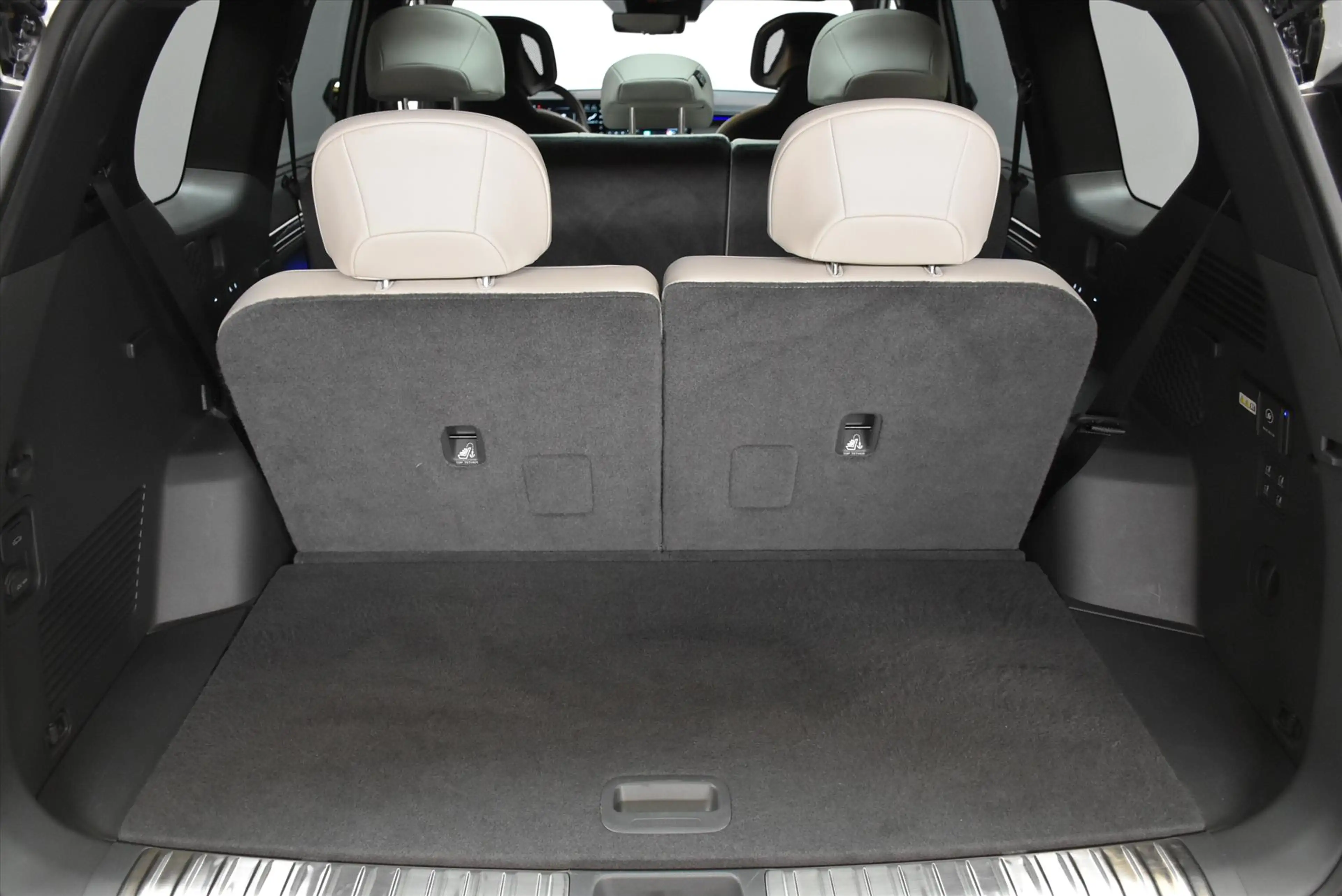 Kia EV9 99,8kWh 384pk AWD Dual Motor GT-Line — photo 11