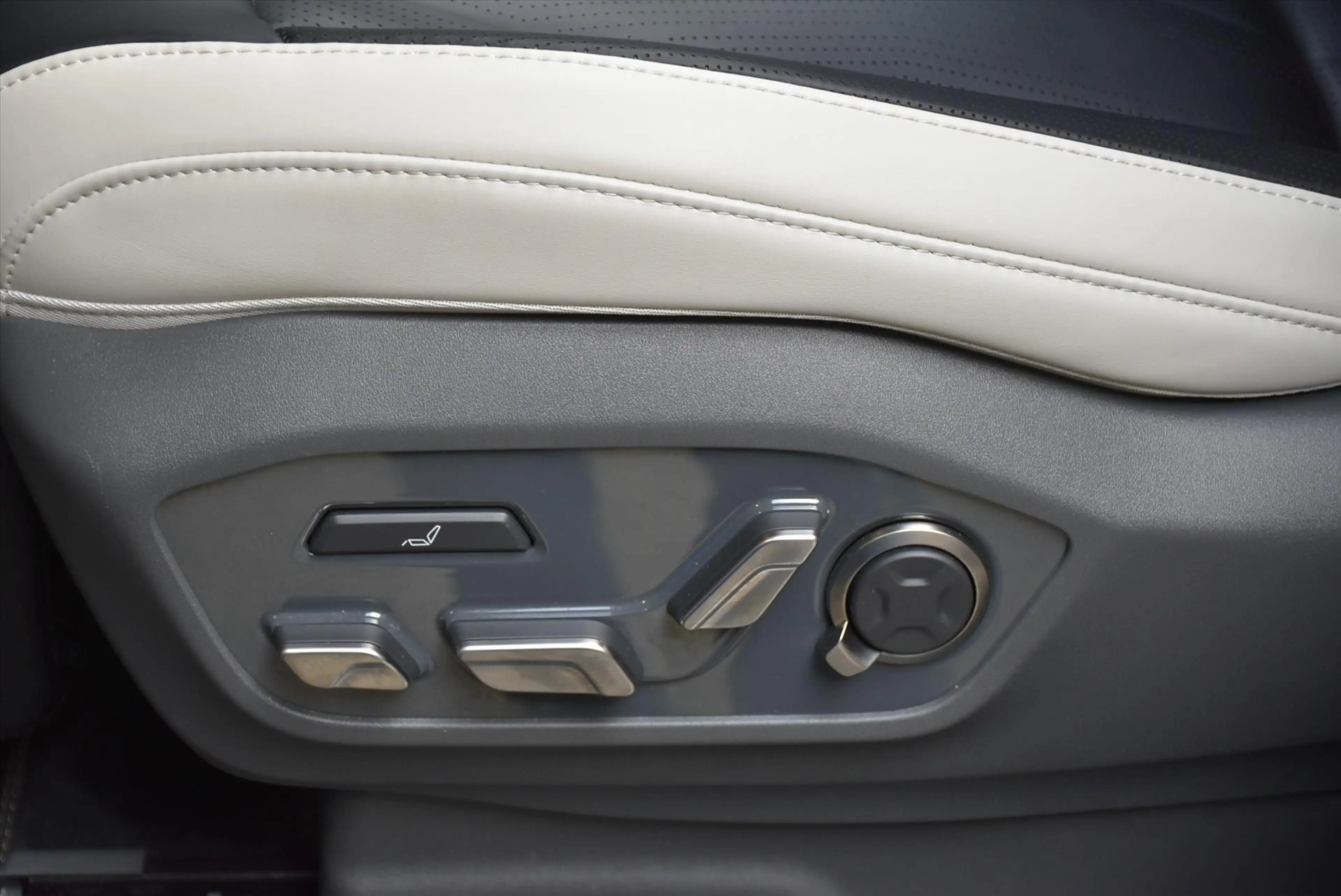 Kia EV9 99,8kWh 384pk AWD Dual Motor GT-Line — photo 27