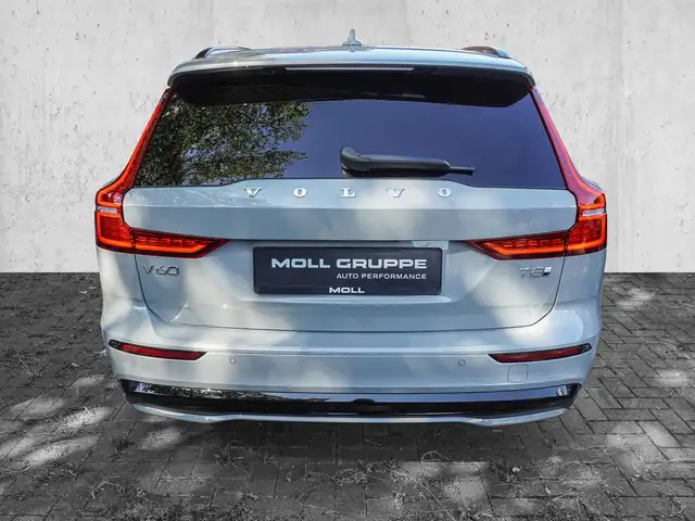 Volvo V60 view 5