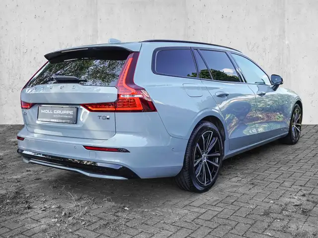 Volvo V60 view 4