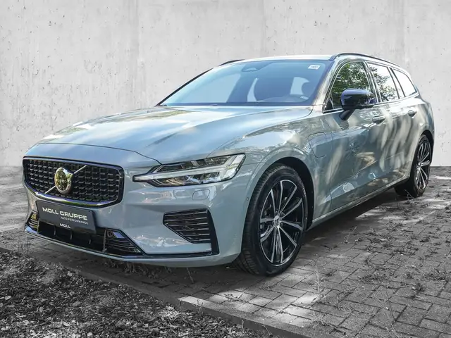 Volvo V60 view 2