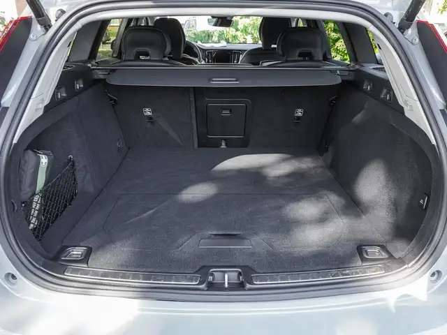 Volvo V60 view 16