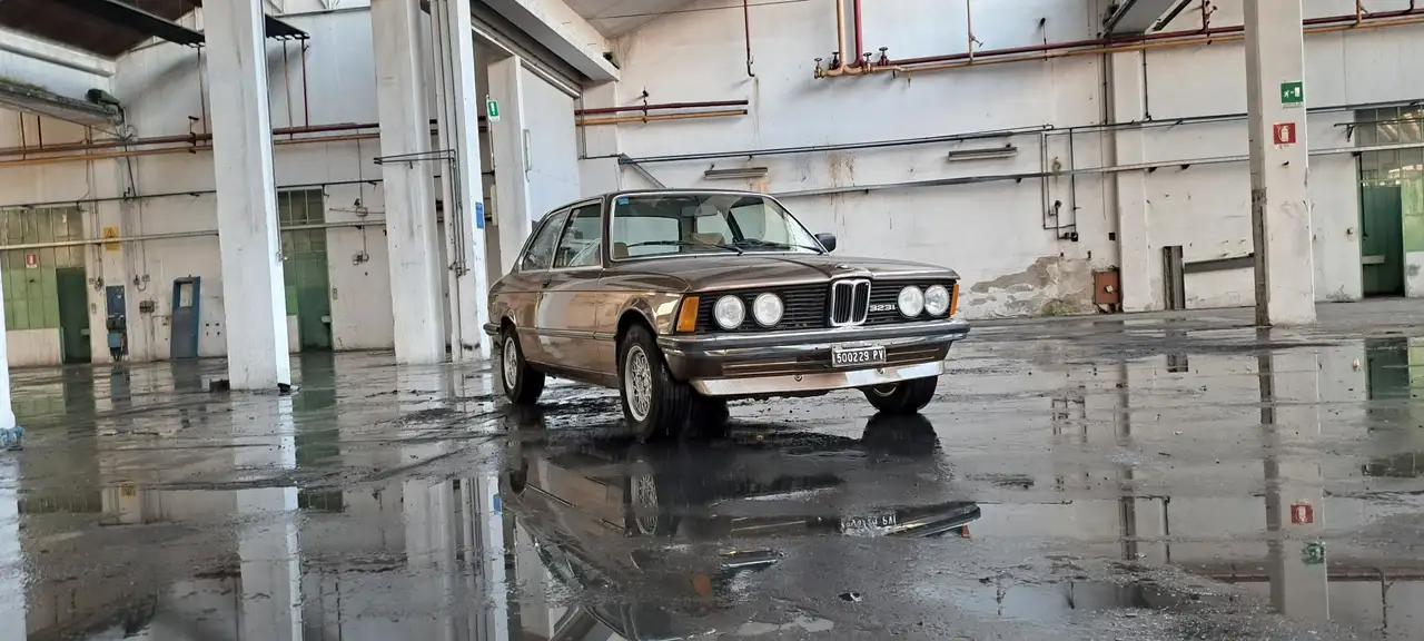 BMW 323 e21 323i 2p, foto 10