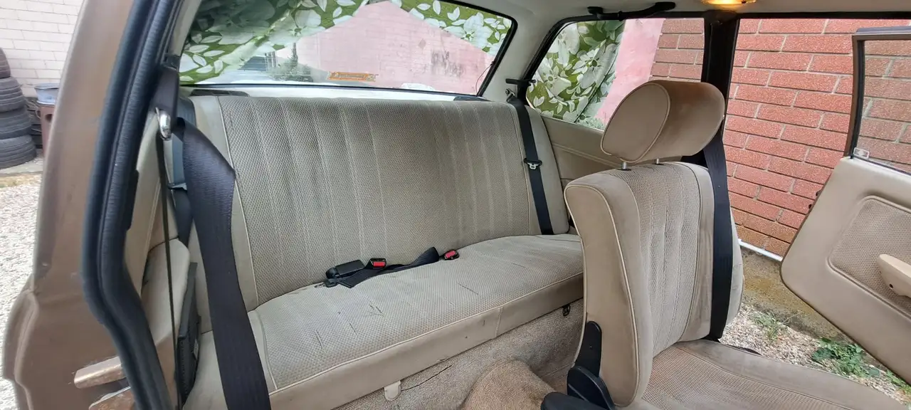 BMW 323 e21 323i 2p, foto 5