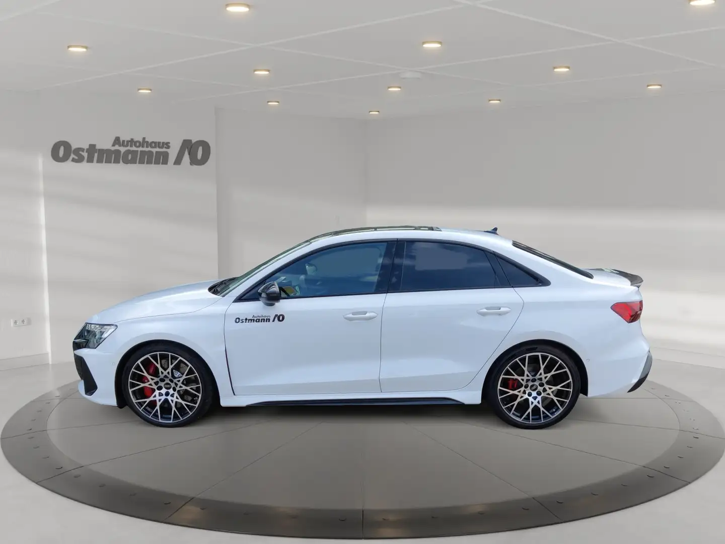 Audi RS3 2.5 quattro Lim. Matrix KAM PANO Weiß - 2