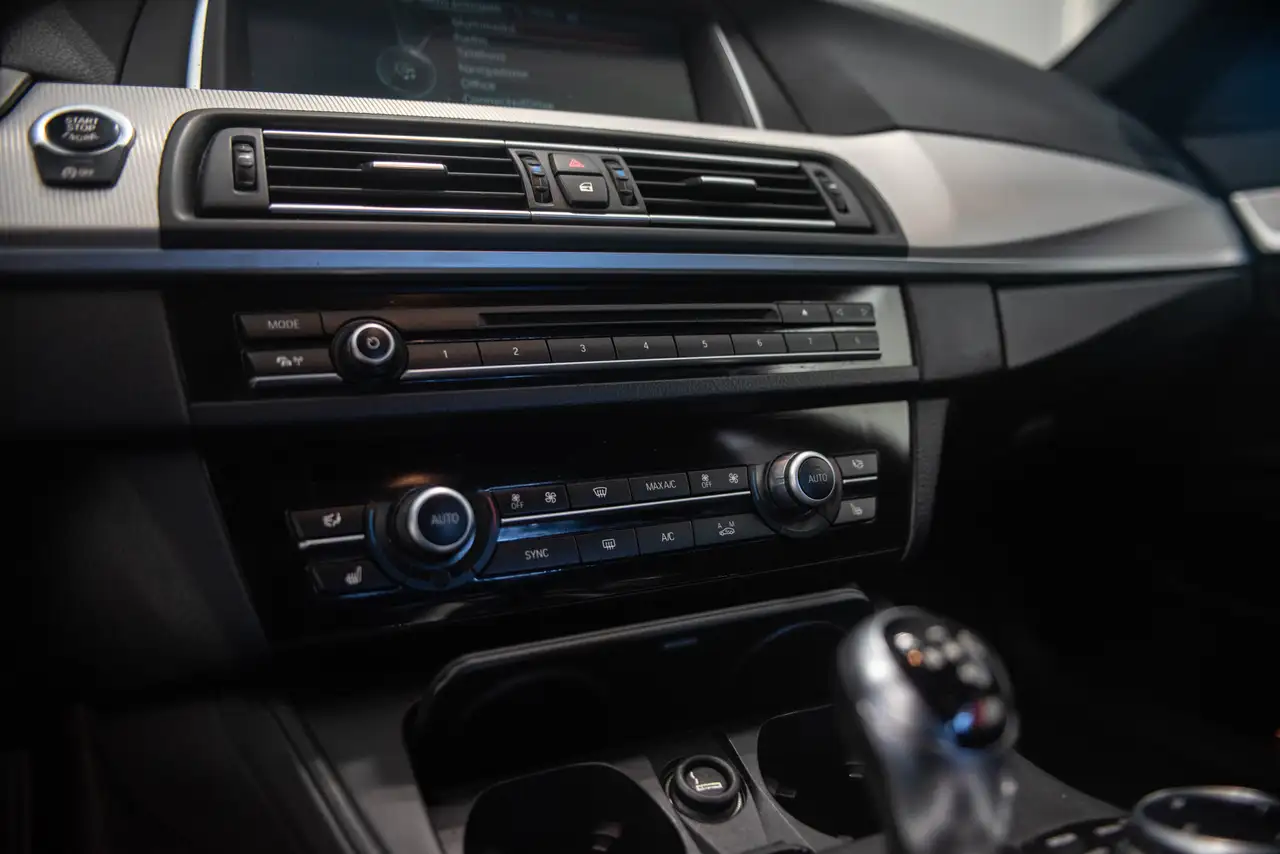 BMW M5 4.4 V8 560CH - BVA - 117.000 KMS