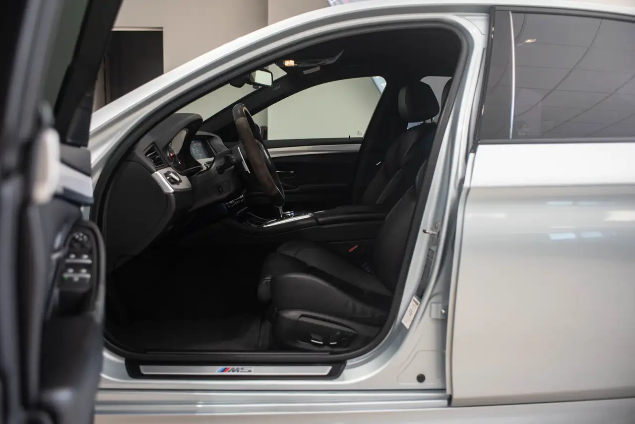 BMW M5 4.4 V8 560CH - BVA - 117.000 KMS