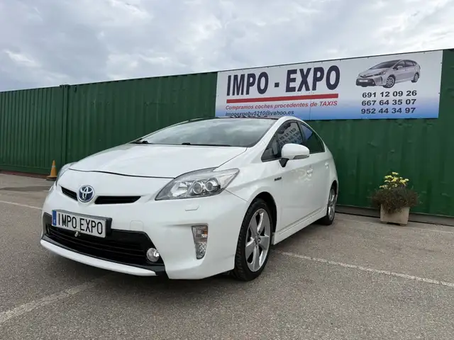 Toyota Prius 1.8 HSD Executive
