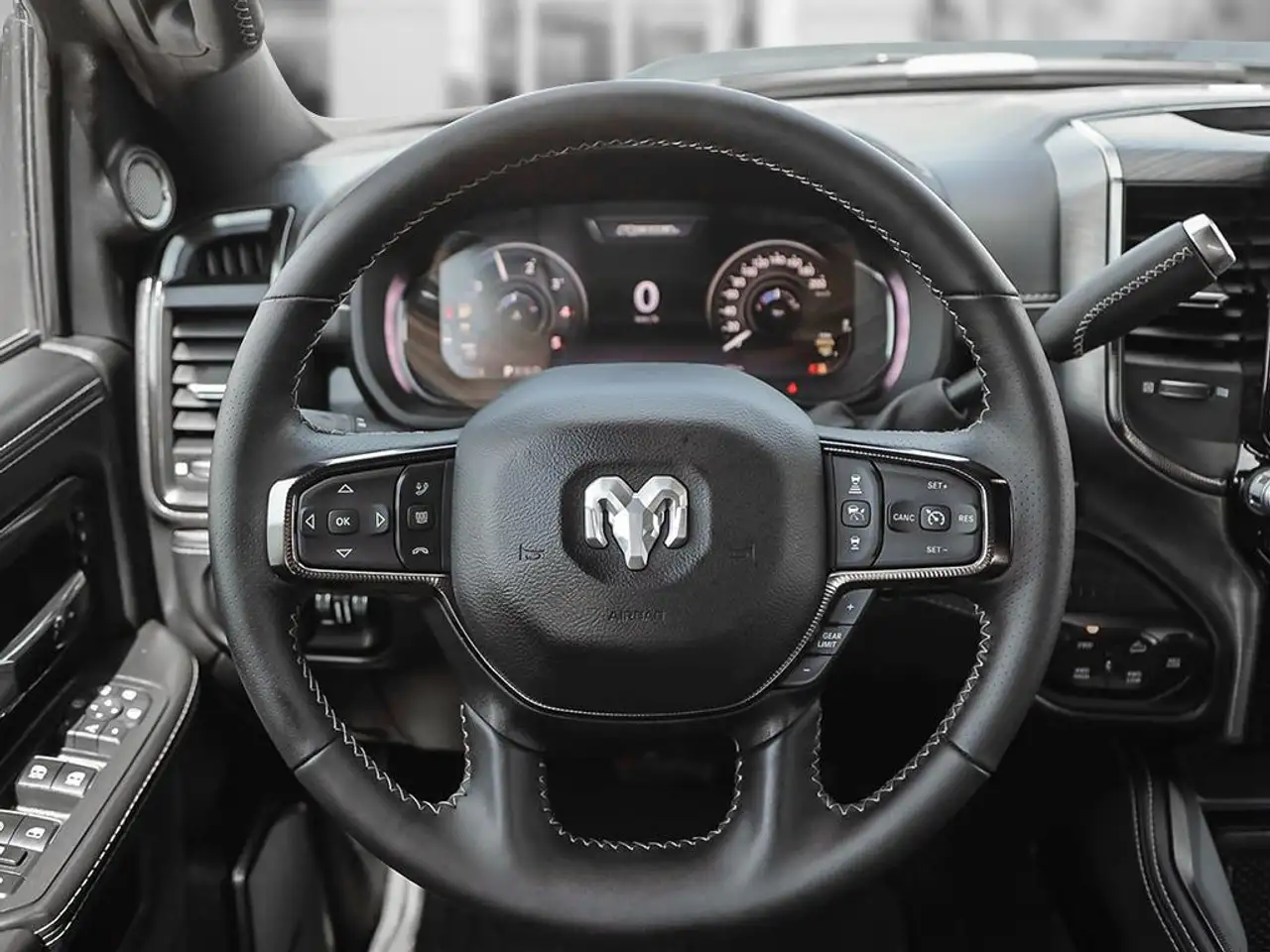 RAM 2500 снимка RAM 2500