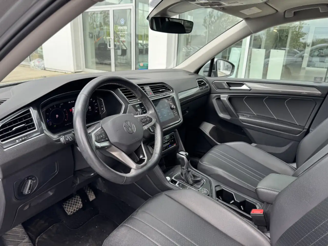 Volkswagen Tiguan снимка Volkswagen Tiguan