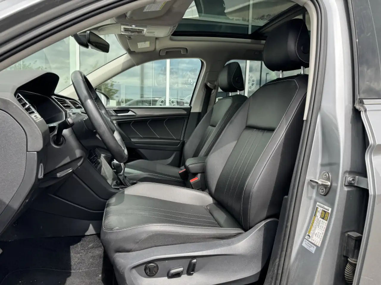 Volkswagen Tiguan снимка Volkswagen Tiguan