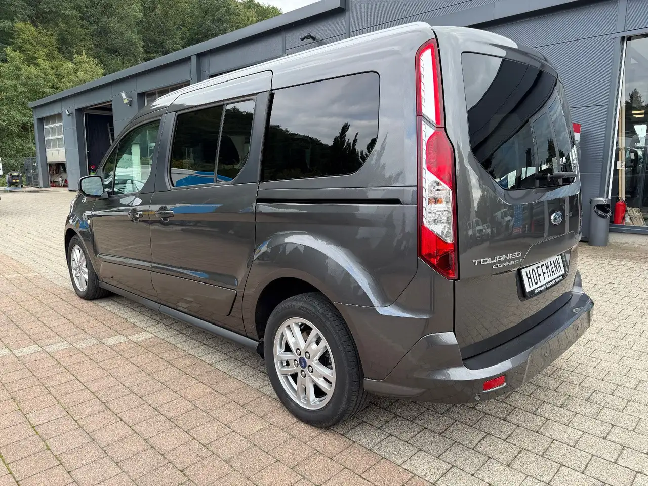 2018 Ford Grand Tourneo Connect Titanium L2  *5-7 Sitze*, photograph 8