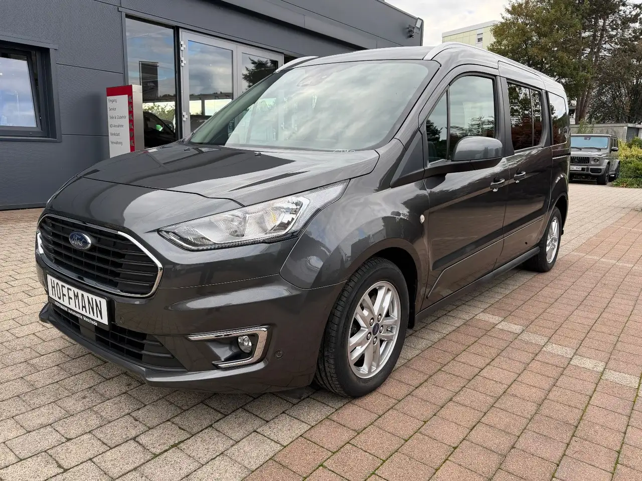 2018 Ford Grand Tourneo Connect Titanium L2  *5-7 Sitze*, photograph 2