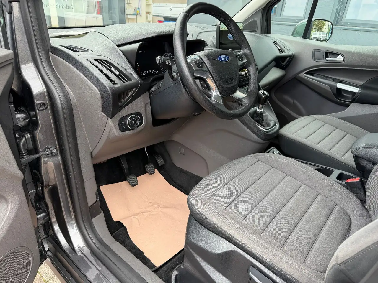2018 Ford Grand Tourneo Connect Titanium L2  *5-7 Sitze*, photograph 10