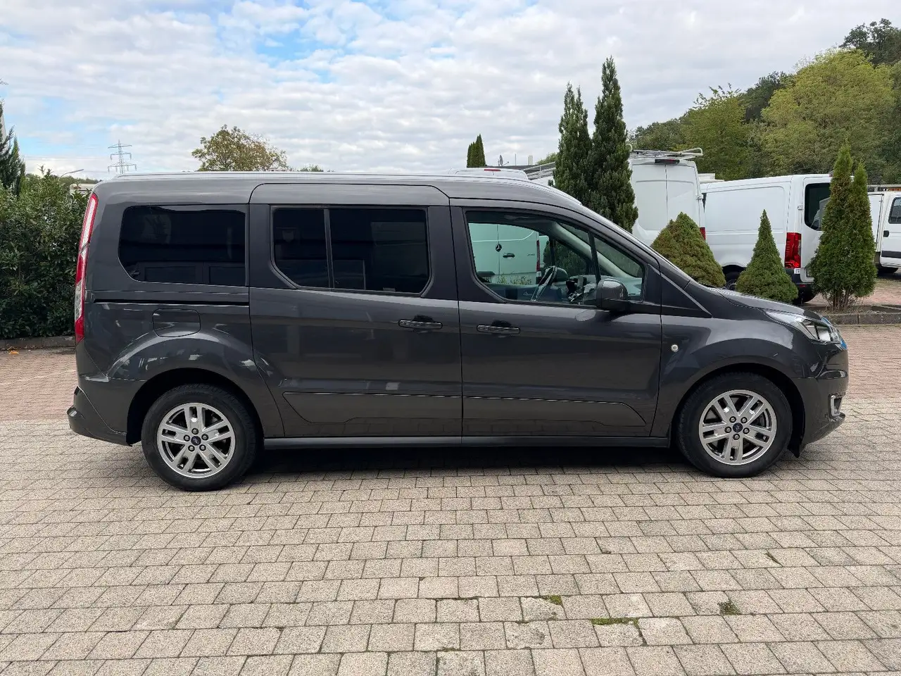 2018 Ford Grand Tourneo Connect Titanium L2  *5-7 Sitze*, photograph 5