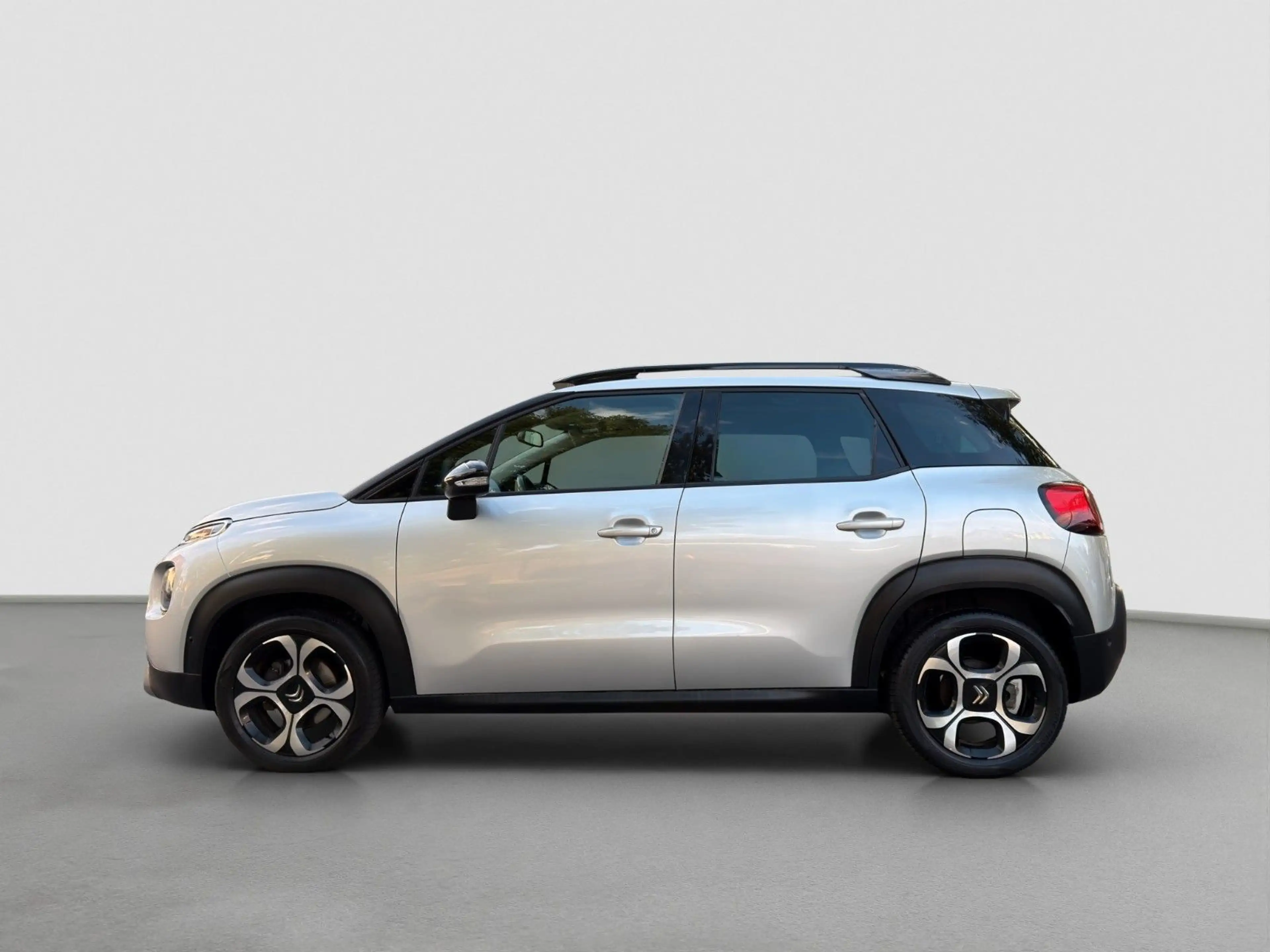 Citroen C3 Aircross Shine*1.Hand*Pano*Leder*Kamera*SHZ.. — photo 4